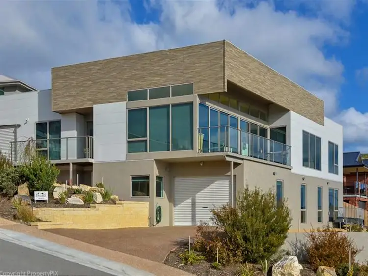 Second view of Homely house listing, 2 Vitesse Ct, Tranmere TAS