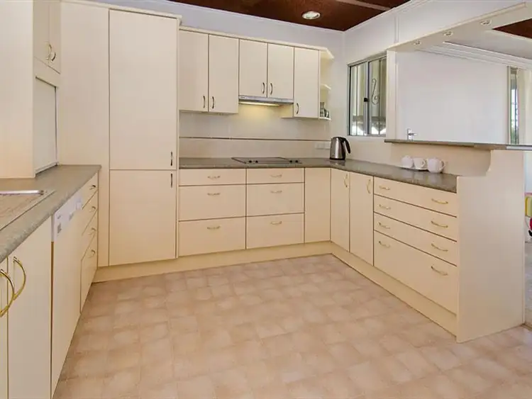 Sixth view of Homely house listing, 48 Picton Pde, Wynnum QLD