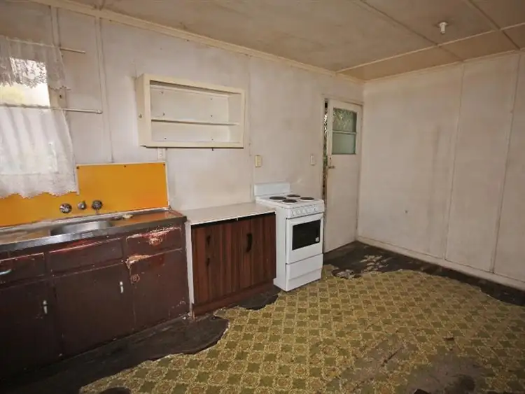Seventh view of Homely house listing, 5 Orange St, Biloela QLD