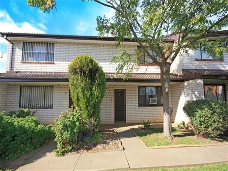 11/9-13 Surrey St, Minto NSW
