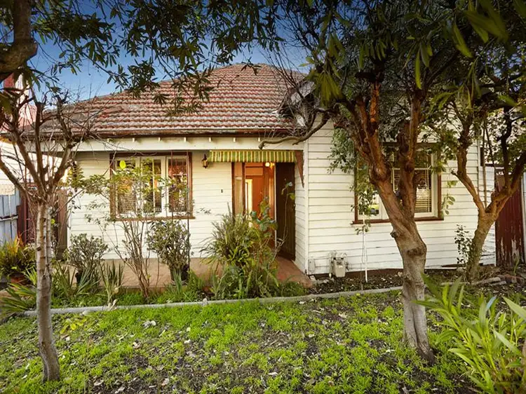 11 McDonald St, Northcote VIC