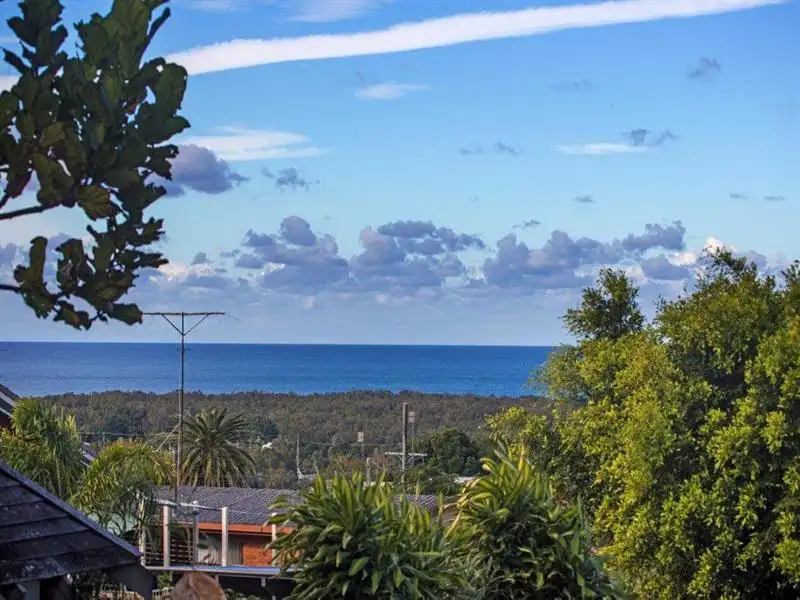 Main view of Homely house listing, 2/24 Terranora Rd, Banora Point NSW