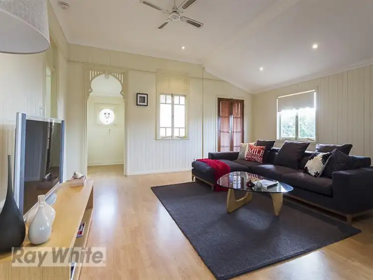 Seventh view of Homely townhouse listing, 1/274 Cavendish Rd, Coorparoo QLD