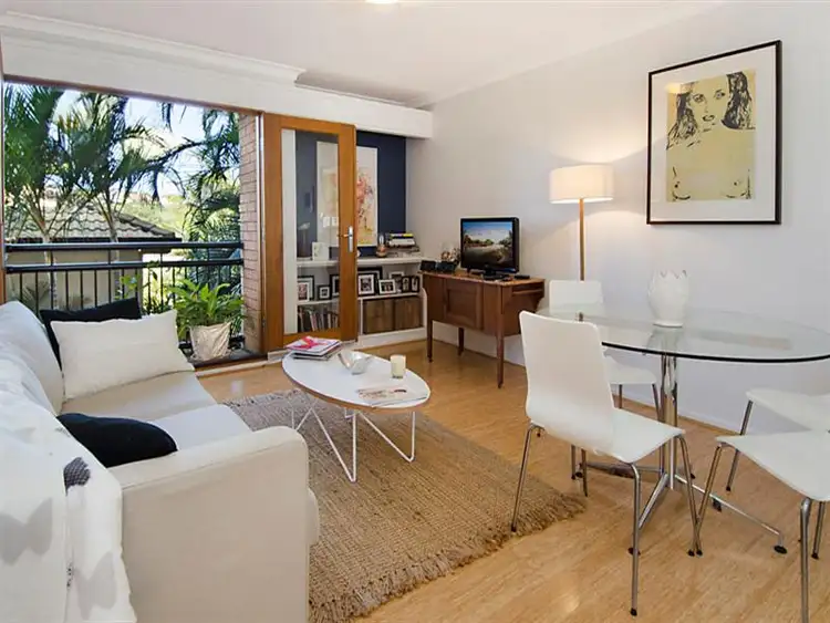 Main view of Homely unit listing, 3/10 Wellington St, Clayfield QLD