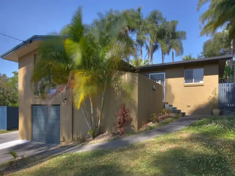 56 Kindra Ave, Southport QLD