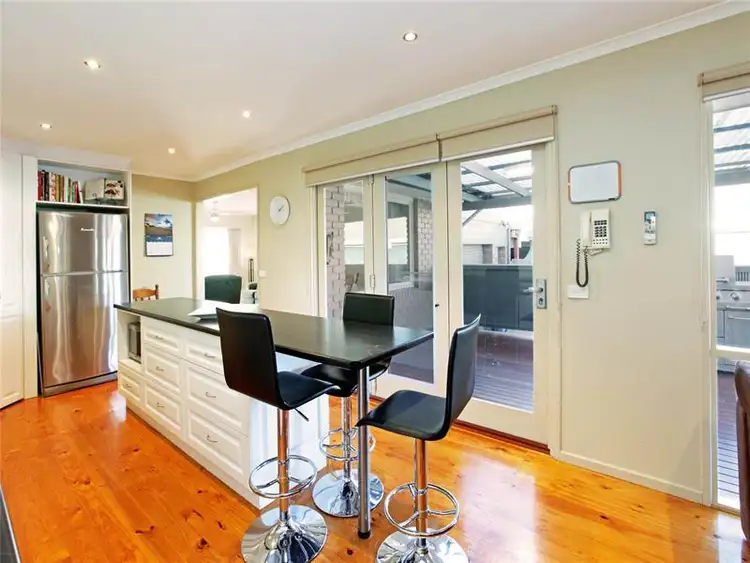 35 Nanworen Cres, Bell Park VIC