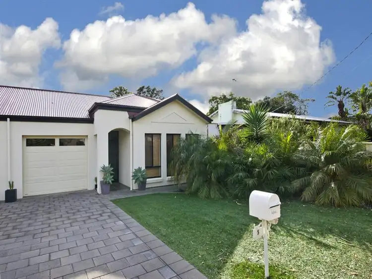 5 Scott Ave, Clovelly Park SA