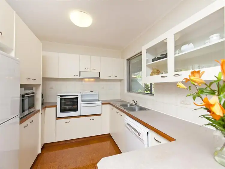Third view of Homely house listing, 10 Sorrento St, Wynnum West QLD