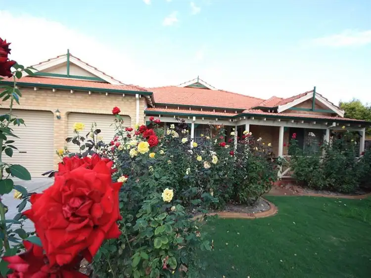 16 Aussat Dr, Morley WA