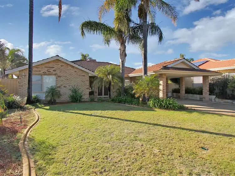 12 Hickory Dr, Thornlie WA
