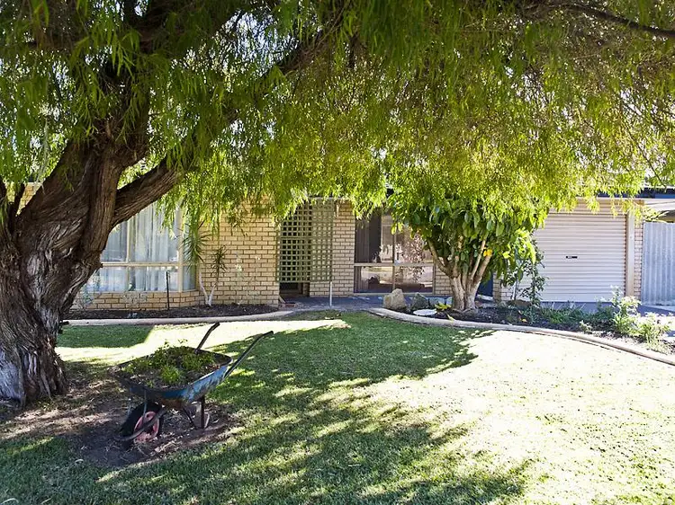 Second view of Homely house listing, 10 Mariner Pl, Cooloongup WA