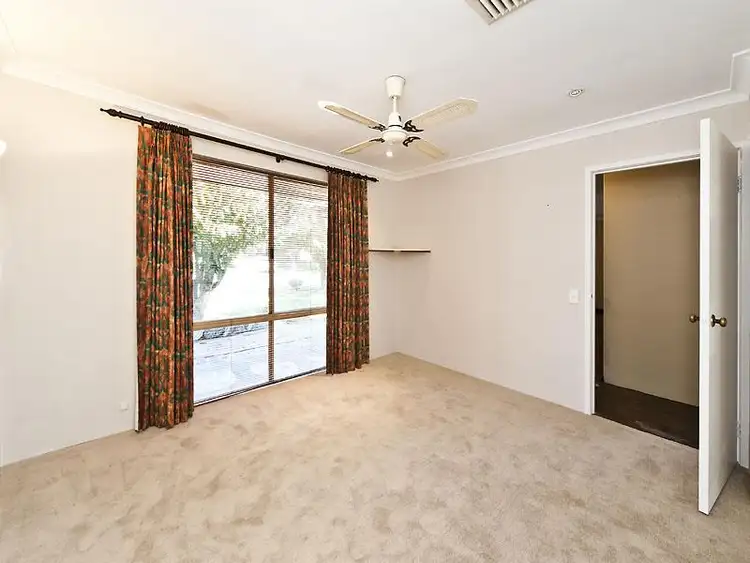 Seventh view of Homely house listing, 10 Mariner Pl, Cooloongup WA