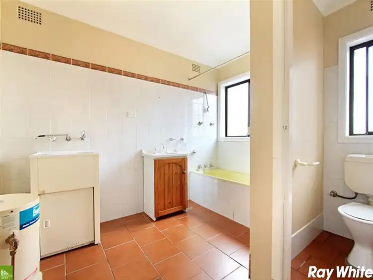 Third view of Homely unit listing, 5/132 Tongarra Rd, Albion Park NSW