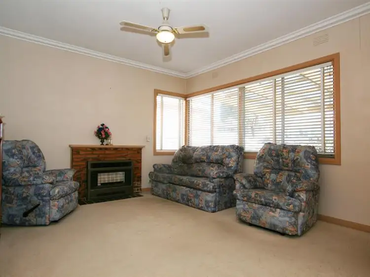 Second view of Homely house listing, 10 Gladstone St, Lilydale VIC