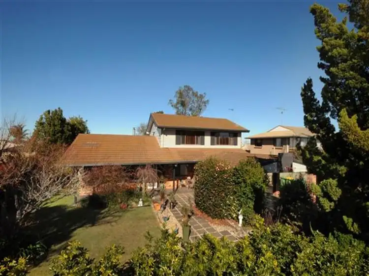 6 Paull St, Wilsonton QLD