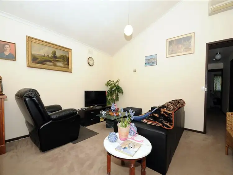 Second view of Homely unit listing, 8 Chelbara Ct, Chelsea VIC