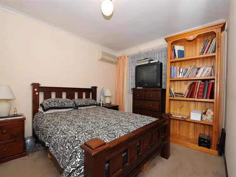 Fifth view of Homely unit listing, 8 Chelbara Ct, Chelsea VIC