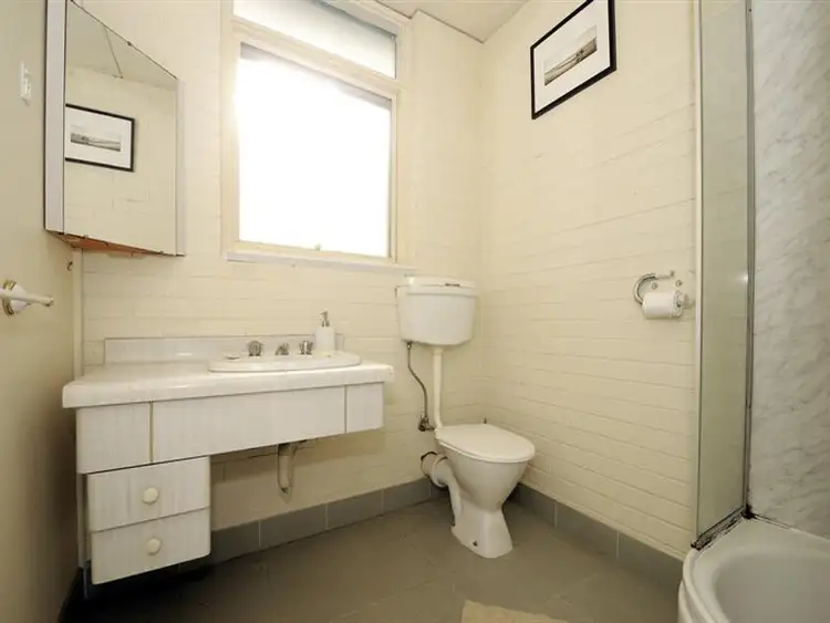 Sixth view of Homely unit listing, 4/594 Nepean Hwy, Bonbeach VIC