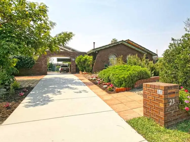 23 Eynesford St, Gosnells WA