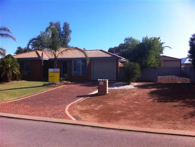 30 Tappak St, Waggrakine WA