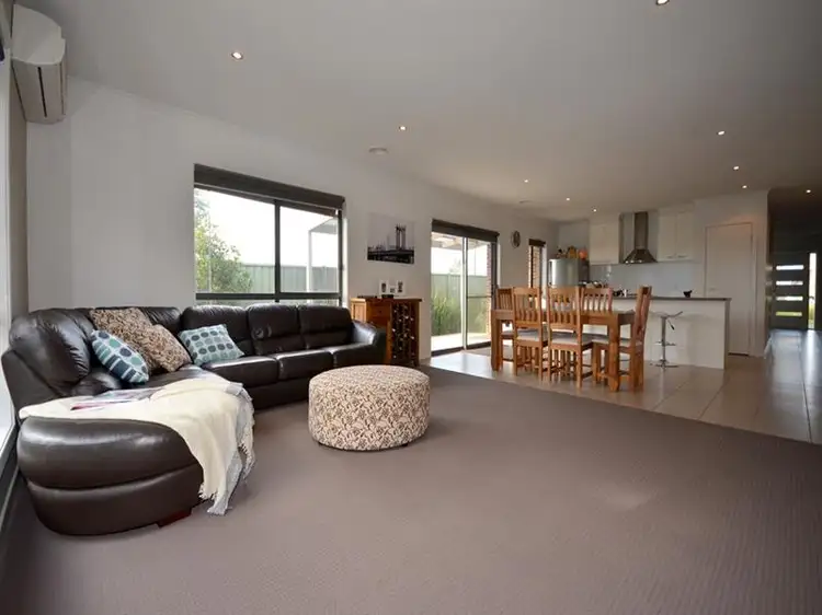 Second view of Homely house listing, 11 Calloway Cl, Miners Rest VIC