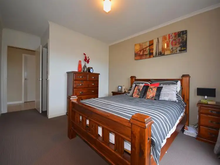 Fifth view of Homely house listing, 11 Calloway Cl, Miners Rest VIC