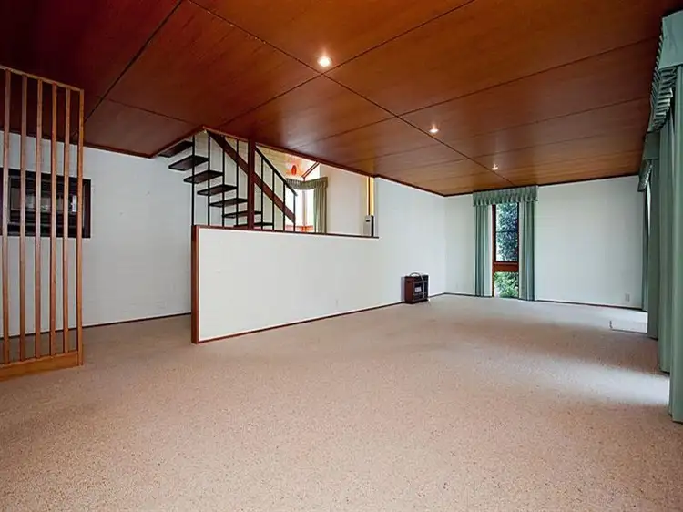 Fourth view of Homely house listing, 1 Balga Pl, Gooseberry Hill WA