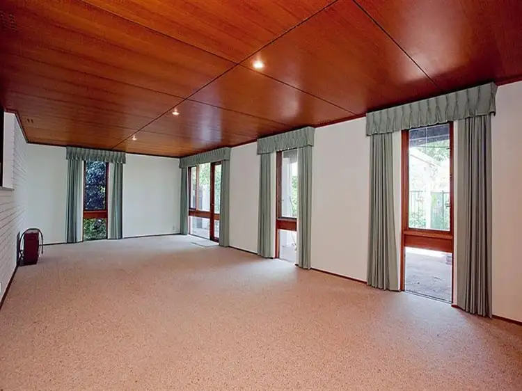 Fifth view of Homely house listing, 1 Balga Pl, Gooseberry Hill WA