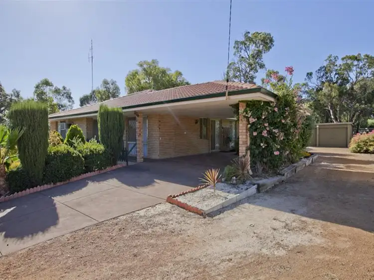 90 Grove Rd, Lesmurdie WA
