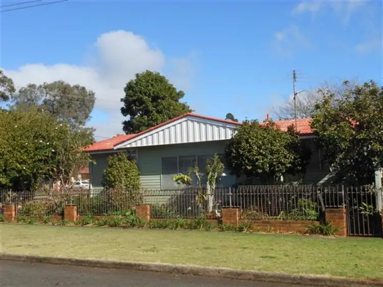 37 Eiser St, Harristown QLD