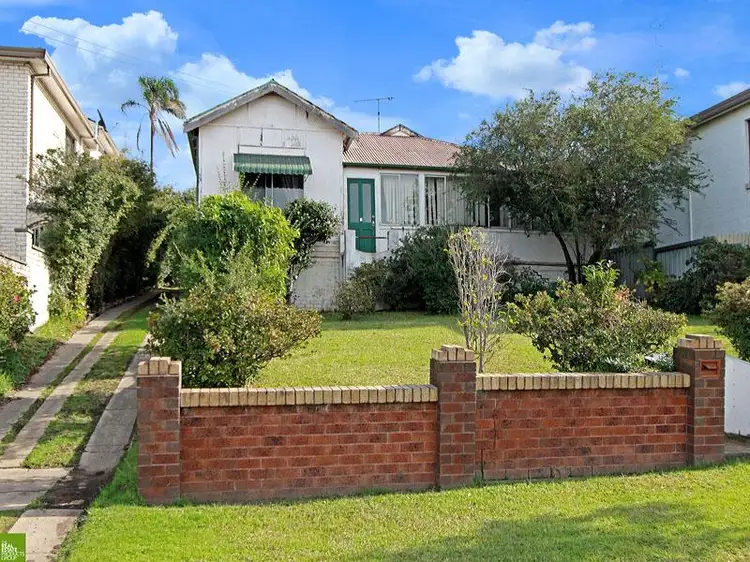68 Atchison St, Wollongong NSW