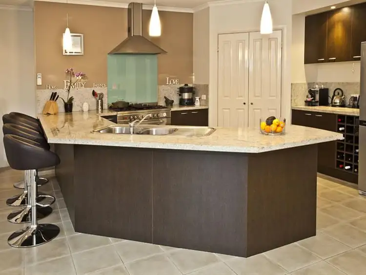 Fifth view of Homely house listing, 7 Highgate Way, Rowville VIC