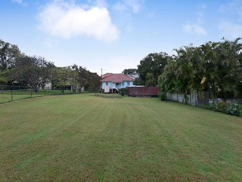 Main view of Homely house listing, 25 Pembroke Rd, Coorparoo QLD