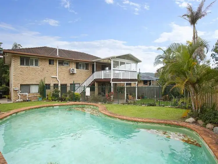 6 Chicester St, The Gap QLD