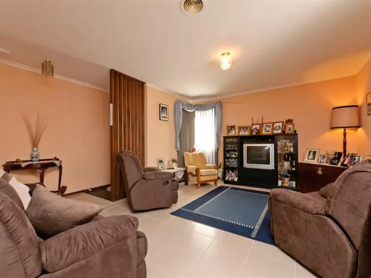 Second view of Homely house listing, 8 Ottery Ct, Craigieburn VIC