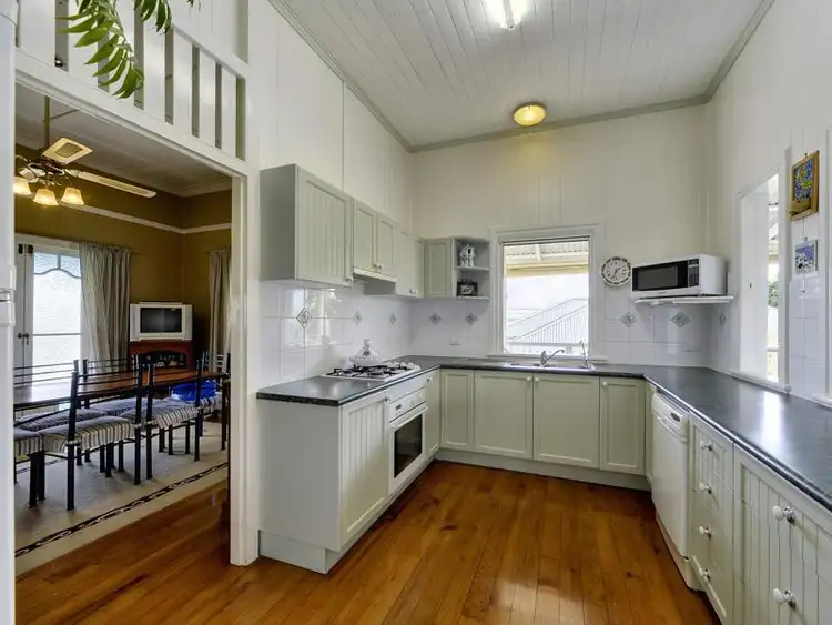 Seventh view of Homely house listing, 11 Haylock St, Wynnum QLD