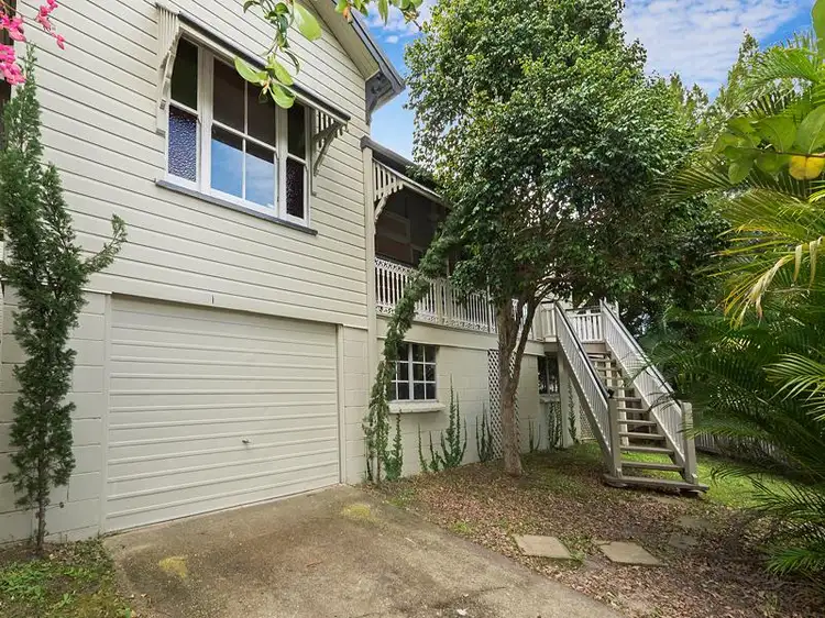 44 Lewis St, Clayfield QLD