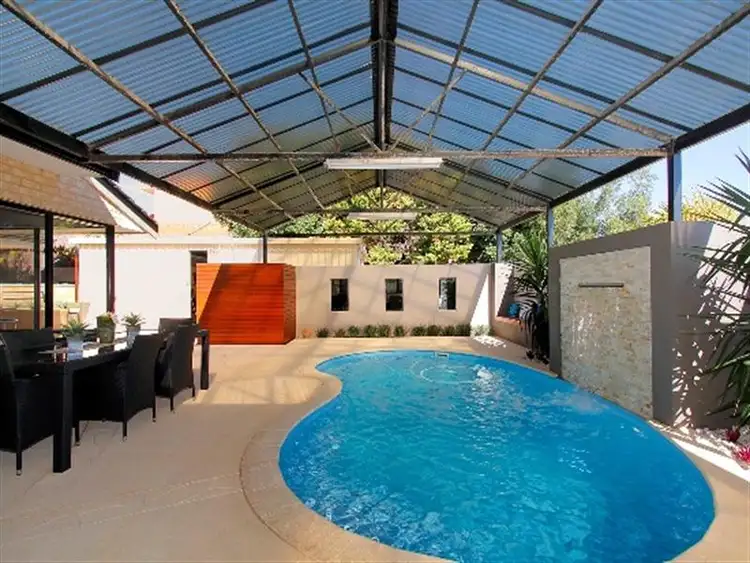 12 Tees Ct, Mindarie WA