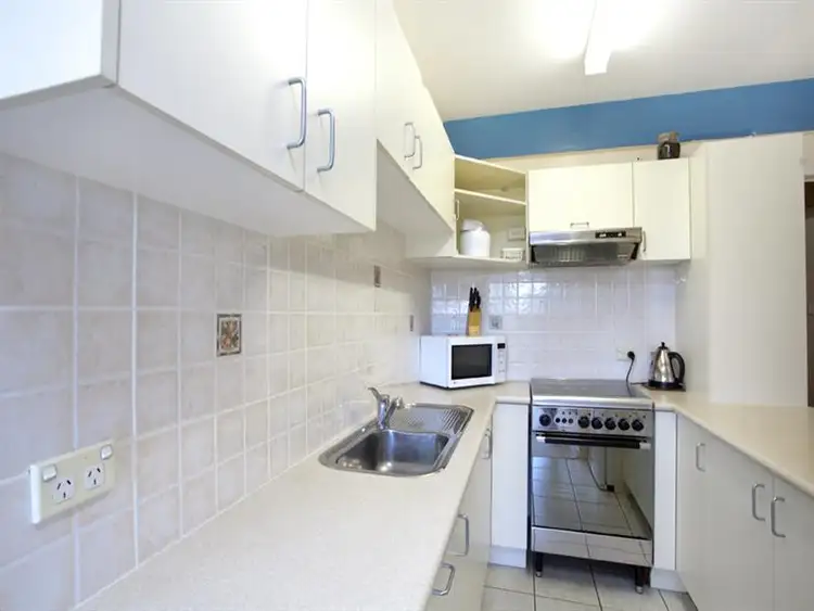 Fourth view of Homely apartment listing, 2F/182 Dornoch Tce, Highgate Hill QLD