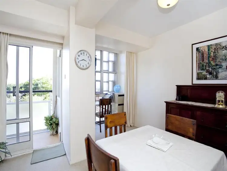 Fifth view of Homely apartment listing, 2F/182 Dornoch Tce, Highgate Hill QLD