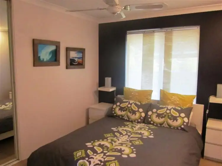 Second view of Homely house listing, 5 Loep Ct, Parmelia WA