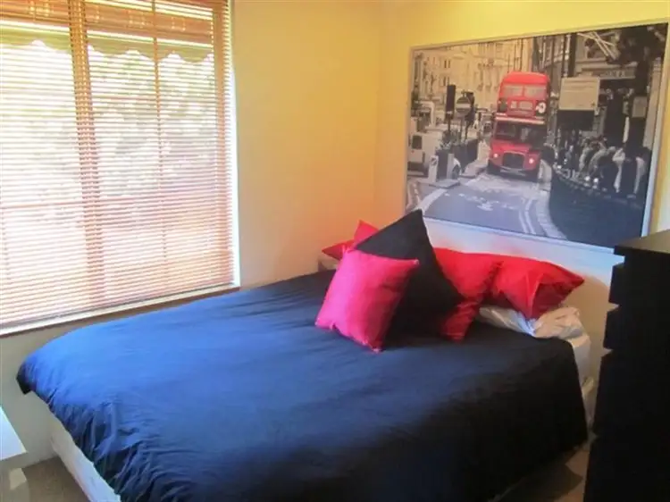 Fifth view of Homely house listing, 5 Loep Ct, Parmelia WA