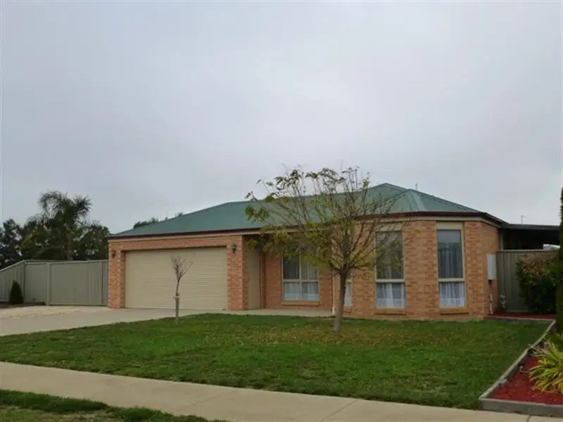 Main view of Homely house listing, 6 Grange Ct, Echuca VIC