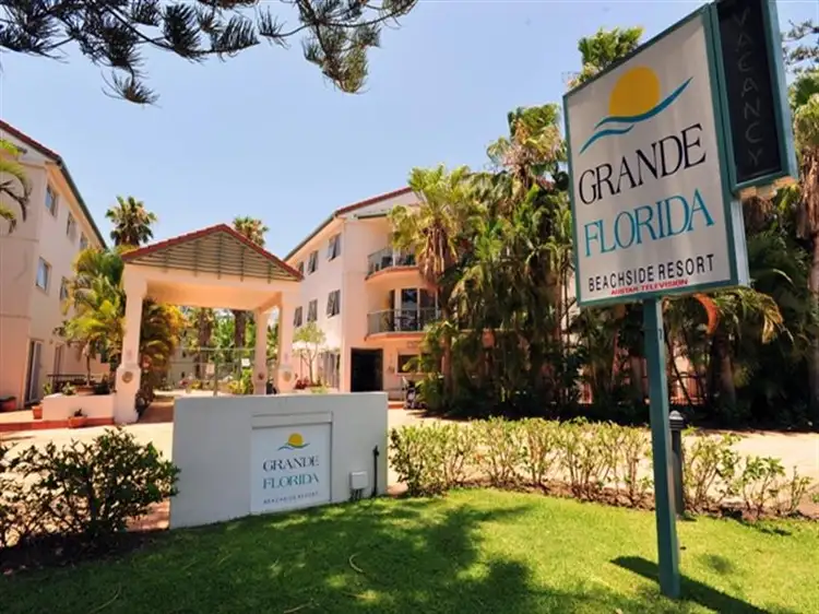 Apartment 14 'Grande Florida', 7 Redondo Ave, Miami QLD