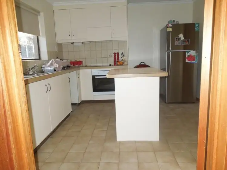 Second view of Homely house listing, 28 Derwent Ct, Mount Gambier SA