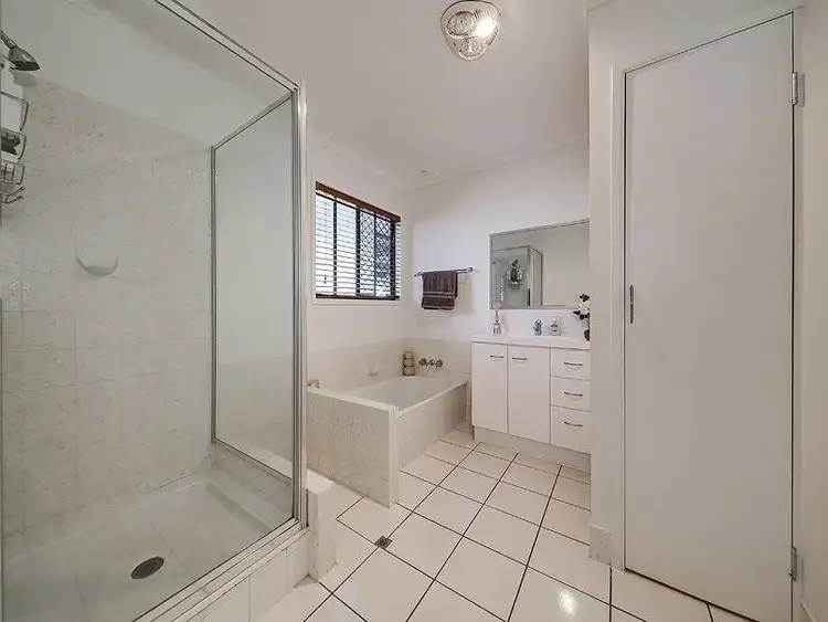 Seventh view of Homely house listing, 2 Weldon St, Birkdale QLD