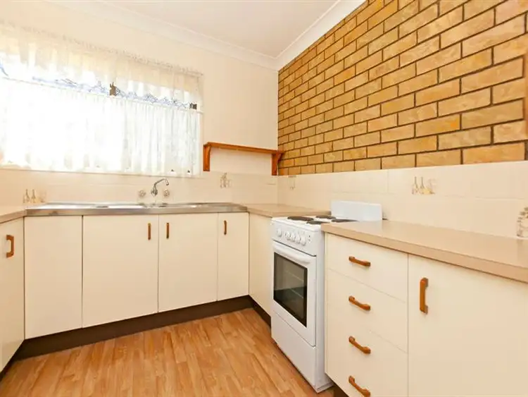 Third view of Homely townhouse listing, 6/81 Railway Pde, Thorneside QLD