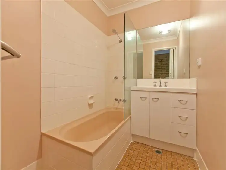 Fourth view of Homely townhouse listing, 6/81 Railway Pde, Thorneside QLD