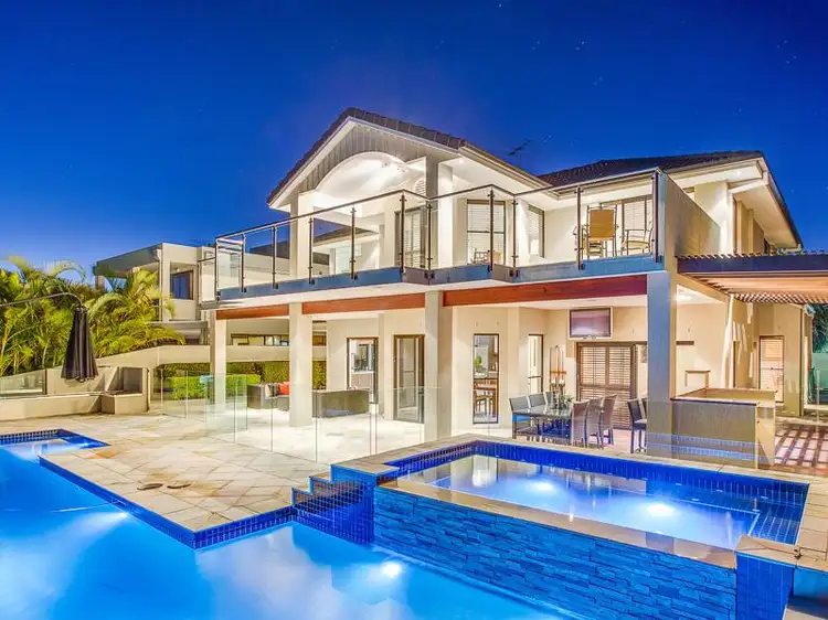 6 Downwind Ct, Birkdale QLD