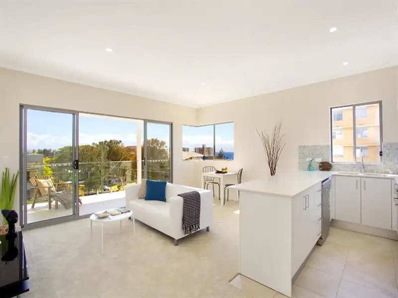 Main view of Homely unit listing, 14/39-41 Pacific Pde, Dee Why NSW